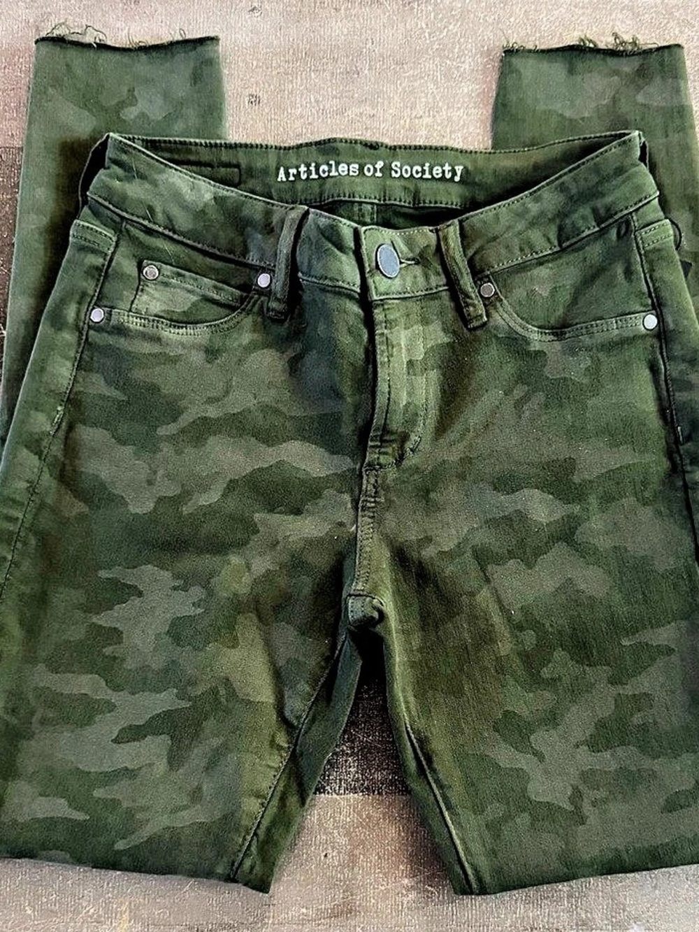 Articles of Society Carly Skinny Crop Camo Skinny Crop Jeans 25 NWT